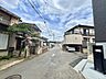 外観：北西角地に面する開放感のある戸建です。