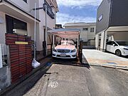 カーポート付き駐車場　お車の出し入れは現地にて確認してください