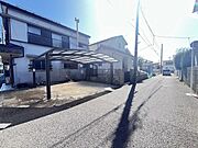 戸建てが立ち並ぶ静かな住宅街。四季折々の移り変わりを感じながら自然と楽しみ、暮らす、そんな毎日を日々の中で感じられる住環境 
