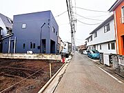 南道路に面しており日中もたくさんの陽が入ります。風通りや周辺環境など実際に現地にてご確認ください。 