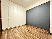 アクセントクロスがさわやかな印象の寝室です。