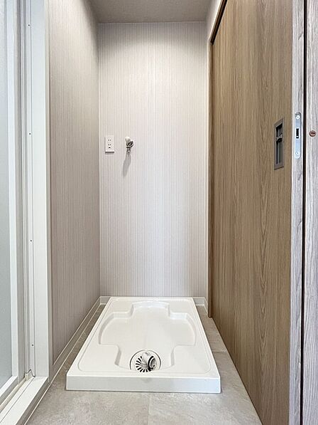 無駄のないシンプルな空間設計が、日々の暮らしに心地よい整頓された日常をもたらします