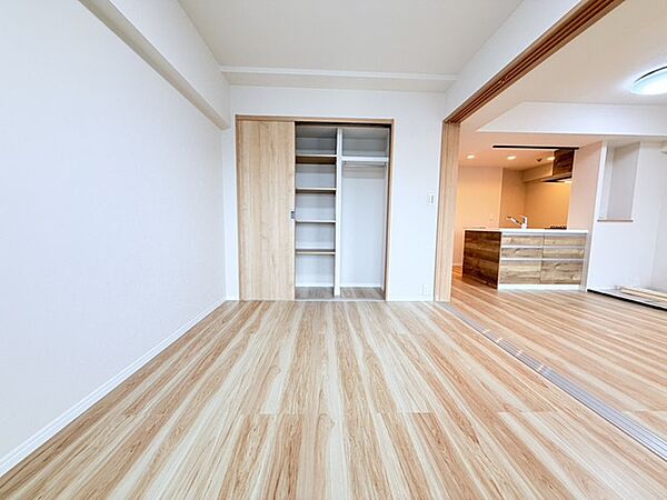 寝室を拡大表示