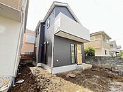 窓から眺める風景は一日の疲れを癒すヒーリングを奏でる、心地の良い時間を演出してくれます。室内も重要ですが、周りの環境もマイホーム選びの大事なポイント 