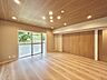 リビング/ダイニング：家族が一番集まる場所だから広々としつつも素敵な空間であって欲しい。皆がくつろぐリビングからキッチンまでが一つに繋がる空間。 