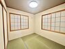 和室：和室があるとやはりどこか心落ち着いてしまいます。客間としてもちょうど良い約4.5帖。 