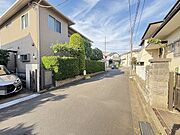 5m道路に面した閑静な住宅街です。