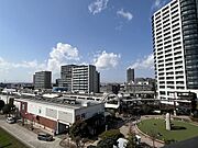 窓から眺める風景は一日の疲れを癒すヒーリングを奏でる、心地の良い時間を演出してくれます。室内も重要ですが、周りの環境もマイホーム選びの大事なポイント 