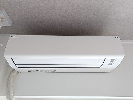 LDKにはエアコン1基設置済み! 2023年製につき、まだまだお使いいただけます。