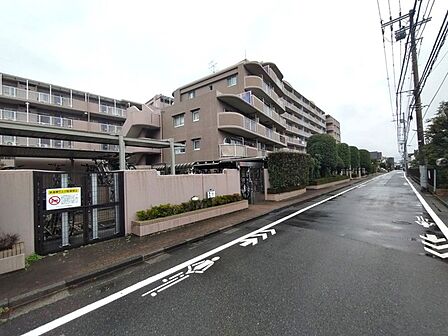 五感で感じる、現地でしかわからない事も沢山ございます。周辺環境なども一緒にご案内いたしますのでお気軽にお問合せください。 
