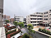 窓から眺める風景は一日の疲れを癒すヒーリングを奏でる、心地の良い時間を演出してくれます。室内も重要ですが、周りの環境もマイホーム選びの大事なポイント 