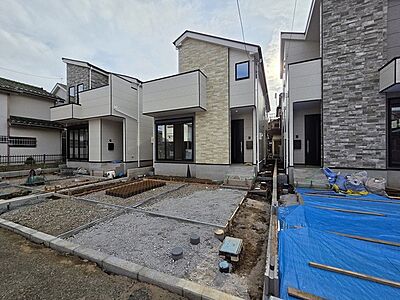 外観:左端が3号棟 完成物件だから、引っ越したあとの配置や動線も分かりやすい。 外観:左端が3号棟 完成物件だから、引っ越したあとの配置や動線も分かりやすい。