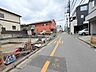 外観：4m幅員の道路に面しておりお車の運転が苦手な方でも安心して出入りいただけます。 