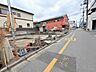 外観：戸建てが立ち並ぶ静かな住宅街。四季折々の移り変わりを感じながら自然と楽しみ、暮らす、そんな毎日を日々の中で感じられる住環境 