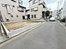 外観：戸建てが立ち並ぶ静かな住宅街。四季折々の移り変わりを感じながら自然と楽しみ、暮らす、そんな毎日を日々の中で感じられる住環境 
