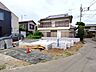 外観：戸建てが立ち並ぶ静かな住宅街。四季折々の移り変わりを感じながら自然と楽しみ、暮らす、そんな毎日を日々の中で感じられる住環境 