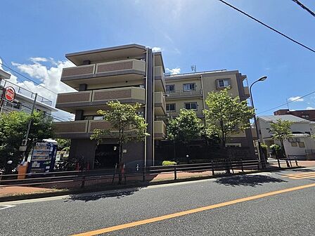 五感で感じる、現地でしかわからない事も沢山ございます。周辺環境なども一緒にご案内いたしますのでお気軽にお問合せください。