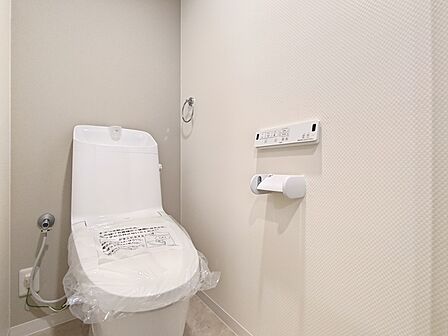 ウォシュレット一体型のシャワートイレを新設しました!