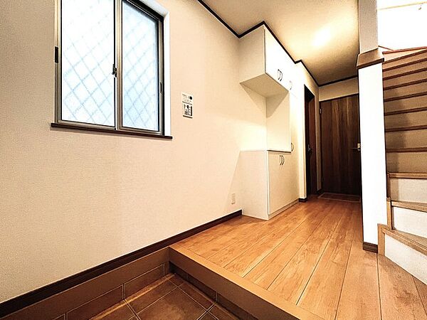 玄関を拡大表示