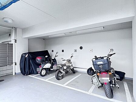 バイク置場