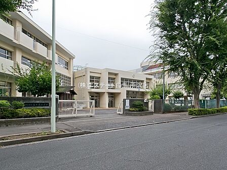 富士見小学校(640m)