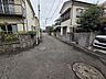 外観：戸建てが立ち並ぶ静かな住宅街。四季折々の移り変わりを感じながら自然と楽しみ、暮らす、そんな毎日を日々の中で感じられる住環境 