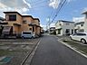 外観：戸建てが立ち並ぶ静かな住宅街。四季折々の移り変わりを感じながら自然と楽しみ、暮らす、そんな毎日を日々の中で感じられる住環境 