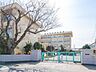 周辺：東中学校（470m）