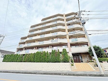 五感で感じる、現地でしかわからない事も沢山ございます。周辺環境なども一緒にご案内いたしますのでお気軽にお問合せください。