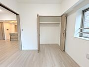 全居室収納スペース付きの物件です。 