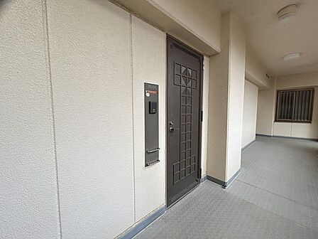 最寄り駅まで徒歩2分の近さ。 忙しい朝が助かる立地、 暮らしにゆとりが生まれます。