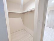 たっぷり収納で、お部屋の中はいつもキレイに片付きそうですね。 