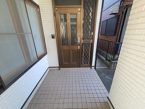 玄関を拡大表示