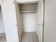 全居室収納スペース付きの物件です。 