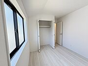 2階部分のお部屋の日当たりは、ご覧の通り明るいです。 