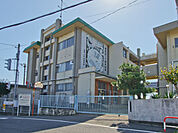 鴻巣市立田間宮小学校（810m）