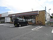 セブンイレブン桶川泉1丁目店（440m）