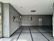 最寄り駅が徒歩3分。駅の近くに住めば、家族そろった朝食タイムがさらに楽しく。 