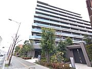 最寄り駅まで徒歩7分の近さ。 忙しい朝が助かる立地、 暮らしにゆとりが生まれます。 
