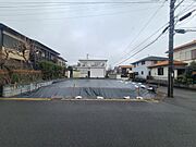 穏やかな空の下、広がる未来への期待感。