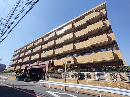 通勤、通学がちょっとした運動にもなる、駅徒歩16分。
