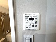 空気もこもらず、いつもクリーンな浴室乾燥機付。 