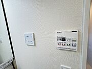 空気もこもらず、いつもクリーンな浴室乾燥機付。 