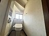 トイレ：新しくお住まいになる方のことを考えて、トイレも新品に交換します。 