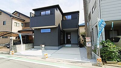 外観：当分譲地はこちらの一棟のみの現場となります。ご覧になれますので、お気軽にお問い合わせください。 