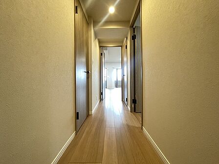 新たに生まれ変わったリノベーション物件。見えるところだけではなく、給排水管までも交換して、安心を付加しました。