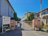 周辺：鴻巣市立鴻巣南小学校（260m）
