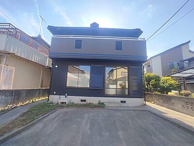 外観:閑静な住宅地で、小さなお子様がいるご家族にも安心。 外観:閑静な住宅地で、小さなお子様がいるご家族にも安心。