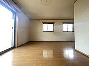 南向きのＬＤＫ、 日当たりにこだわった住宅がここに。 6月下旬フルリフォーム完成予定。