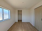 WICに面したお部屋、通常の洋室より使い勝手に優れます。 